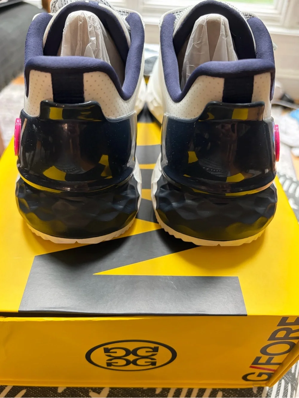 NIB Women’s G/FORE MG4+ Golf Shoes Sneakers Snow White & Twilight Navy 8